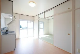 UR鈴蘭台第五【2階】の居間