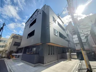 東京都新宿区四谷三栄町【マンション】の外観