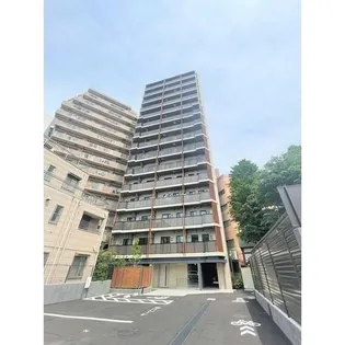 東京都中野区本町4【マンション】の外観