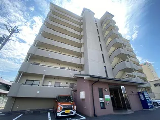 クローバーハイツIII【1階】の外観