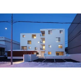 エミアス【3階】の外観