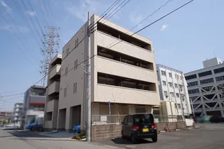 シャーメゾン マムの画像