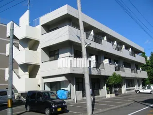 ファミール桃山【3階】の外観
