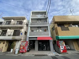 サンハウス【4階】の外観