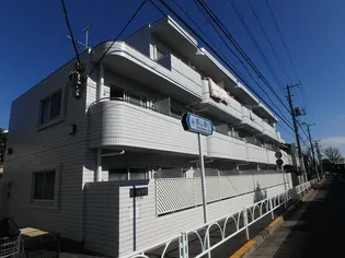 ドミール経堂【1階】の外観