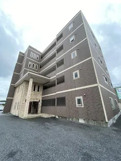 アニヴェルセルの画像