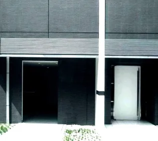 東京都千代田区神田須田町2【マンション】の外観