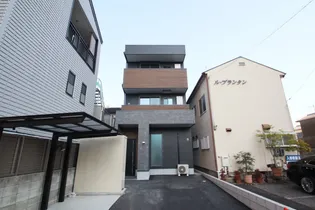 ノアールテラス清輝本町【1階】の外観