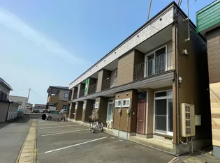 ロイヤルハイツ美原町(メゾネット)の外観
