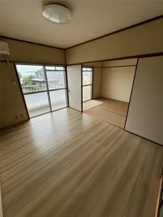 コーポバイパス【3階】の居間