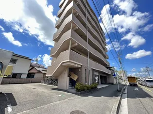 高知県高知市塩田町【マンション】の外観