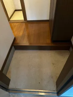 トウィンクル【2階】の玄関