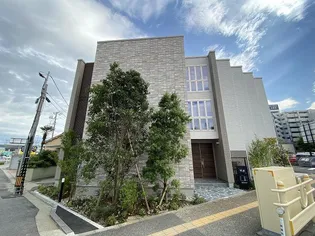 シャーメゾン万代ウェストの画像