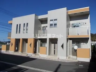 ラ・トリフル【1階】の外観