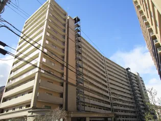 エスリ-ド宝塚の外観