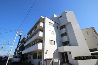 リバージュ山下【3階】の外観