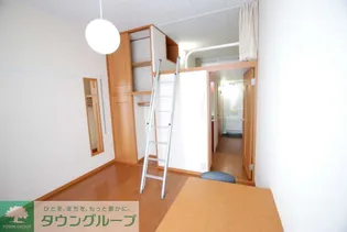 レオパレスパラディ【2階】の外観