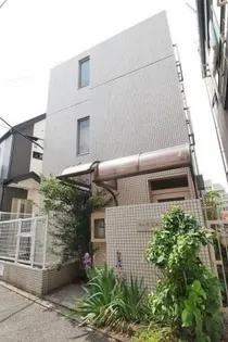 カーサエルニ【1階】の外観