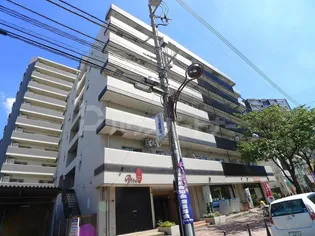 ラ・プリエ【3階】の外観