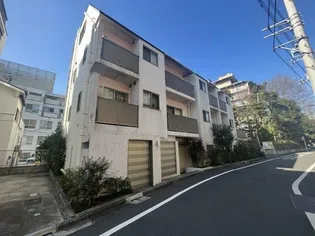 ガーデン代々木八幡【1階】の外観