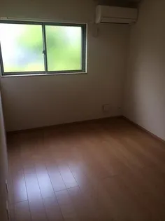 ガラージェの画像