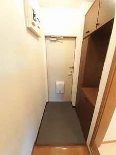 ノールセゾン I【2階】の玄関