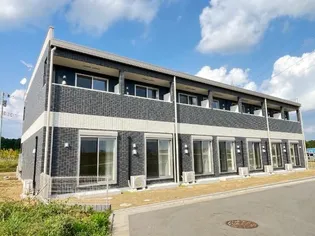 アジューレ【1階】の外観