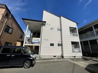 新潟県長岡市中貫町1【アパート】の外観