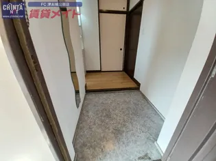 新町ハイツ【5階】の玄関