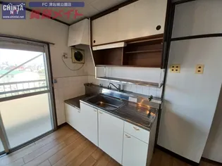 新町ハイツ【5階】のキッチン