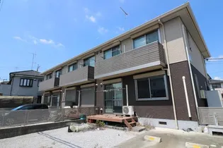 ラ・フォンテーヌ【2階】の外観