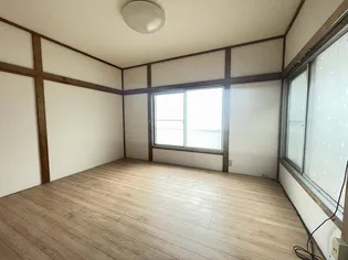 森沢荘【2階】の居間