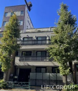 ラボム【2階】の外観