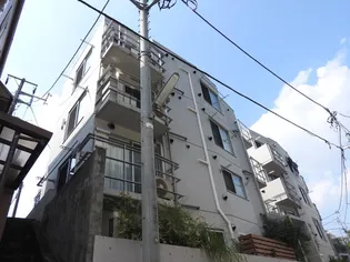 ドエル下北沢【1階】の外観