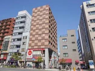 プレミアステージ三田慶大前【3階】の外観