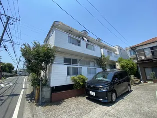 スト-クハイツ岩室の外観