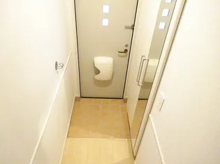 ヴィラ コンフォート【2階】の玄関