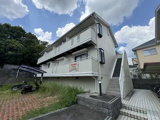 コートアゼリアB棟【1階】の外観