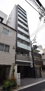 ララ クスタの画像