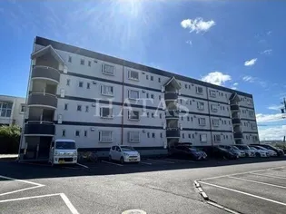 衣浦マンションC棟【1階】の外観