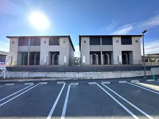 山梨県甲府市千塚1【アパート】の外観