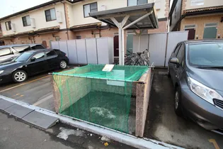 ドゥ・アネッサA【1階】の地図