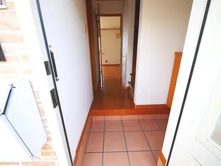 フォアサイト神峰【1階】の玄関