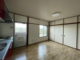 アーバンコート山根【2階】の居間