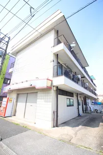 第一ハイツ池田【1階】の外観