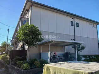 ファミールアサノ【2階】の外観