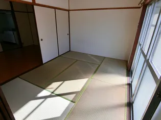 パークテラス加納【1階】の居間