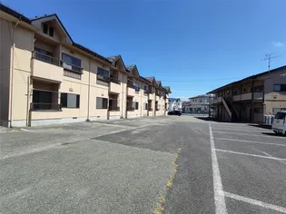 メゾンド松田A棟【2階】の玄関