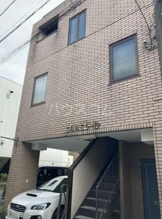 プルミエール【2階】の外観