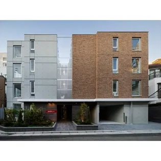 東京都中野区中野6【マンション】の外観